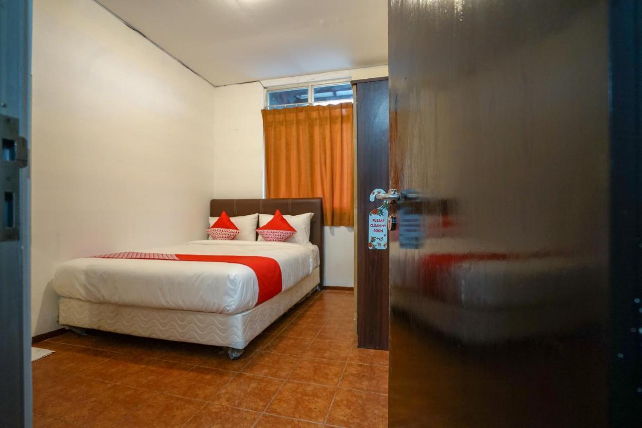 Super Oyo 1844 Bravo Residence Pangkal Pinang Dış mekan fotoğraf