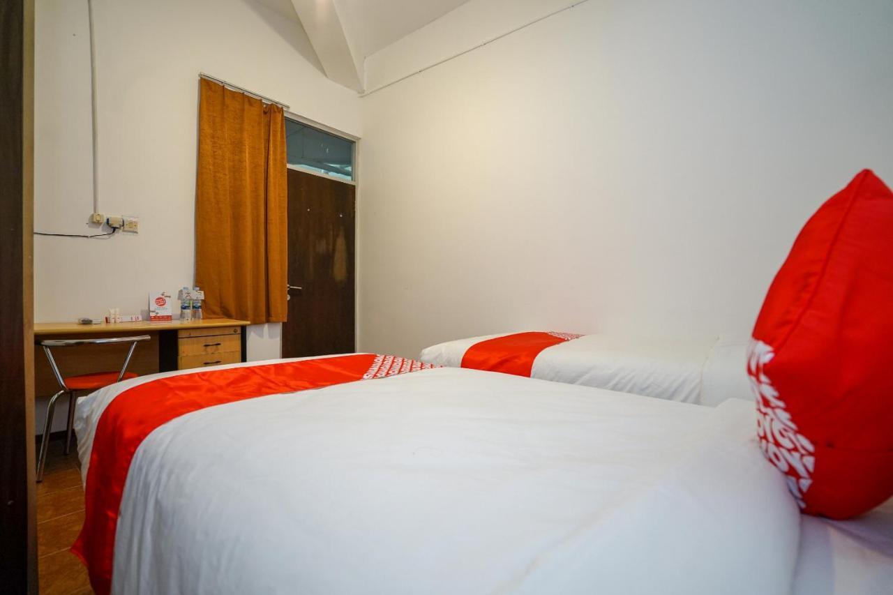 Super Oyo 1844 Bravo Residence Pangkal Pinang Dış mekan fotoğraf